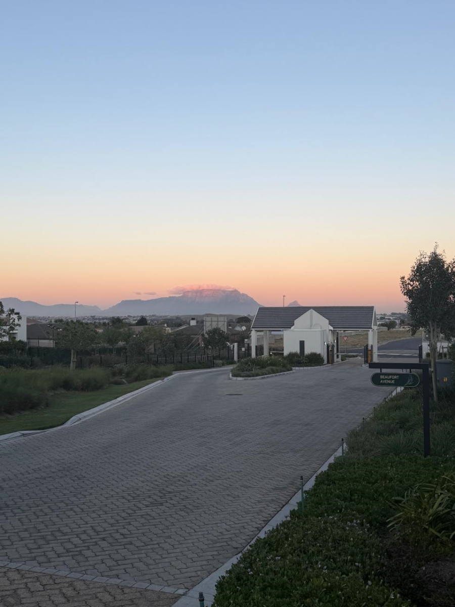To Let 3 Bedroom Property for Rent in Jakarandas Western Cape